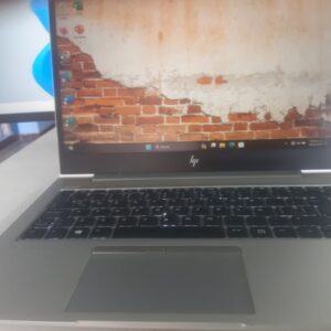 Laptop core i7, 8ava gen, 16gb de memoria ram, SSD 256gb, Windows 11